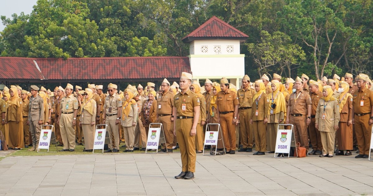Pimpin Apel Oktober 2026, Bupati Tangerang Beri Peringatan Keras: Tak Boleh Ada Asbak di Ruang Pelayanan