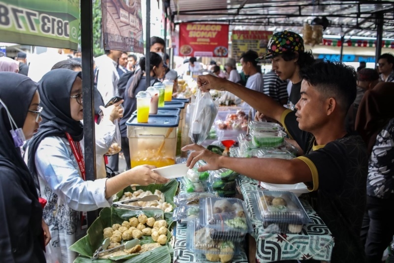 Sering Jadi Favorit, Ternyata 5 Takjil Ini Justru Kurang Baik Dikonsumsi Saat Berbuka Puasa