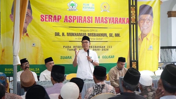Serap Aspirasi Masa Reses di Probolinggo, Ketua Komisi XI DPR Misbakhun Ajak Warga Sukseskan Program MBG dan KDMP
