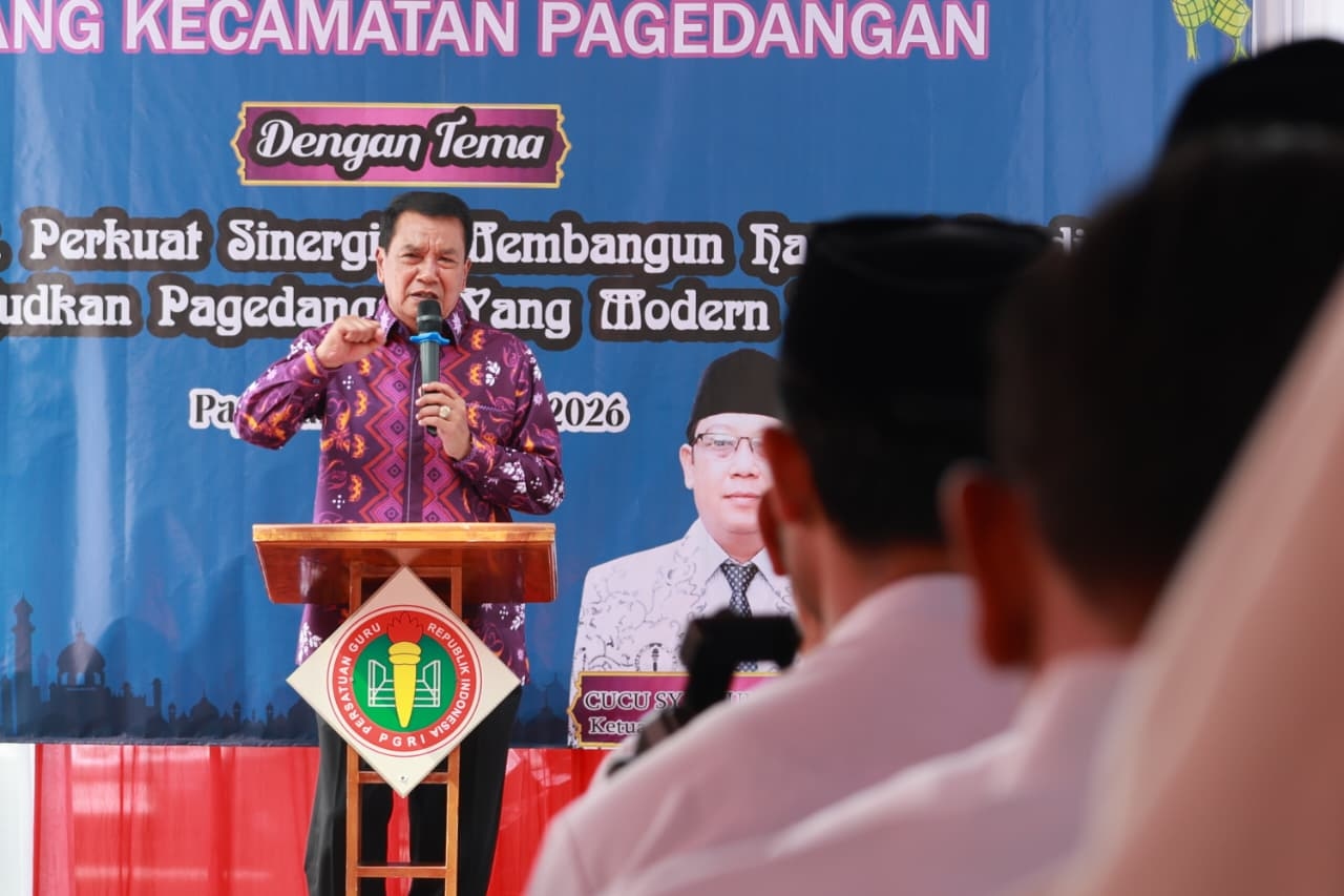 Hadiri Halal Bihalal PGRI Pagedangan, Bupati Tangerang Komitmen Perluas Program Beasiswa Anak Tak Mampu Hingga ke Luar Negeri