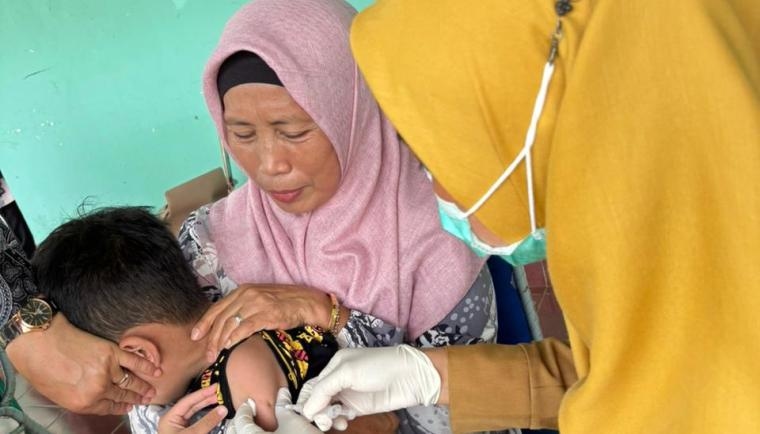 Cegah Penyebaran Penyakit Menular, Puskesmas Cisauk Gelar Imunisasi ORI Campak di Posyandu Citra Mekar 2