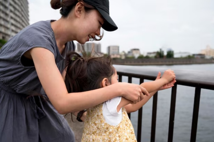 7 Aturan Tegas Parenting yang Terasa Melelahkan tapi Diam-Diam Bikin Hubungan Orang Tua dan Anak Makin Kuat