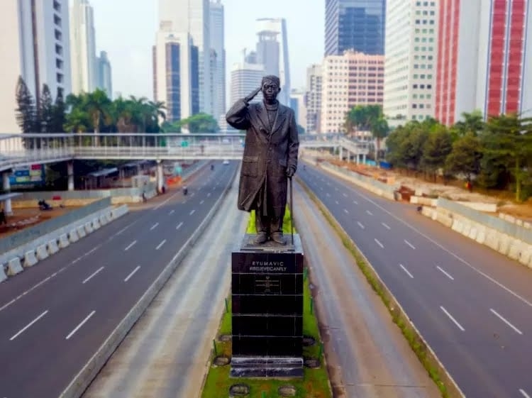 Gubernur Pramono Pastikan Patung Jenderal Sudirman Tak Dipindahkan, Bakal Jadi Ikon Pedestrian Deck Dukuh Atas