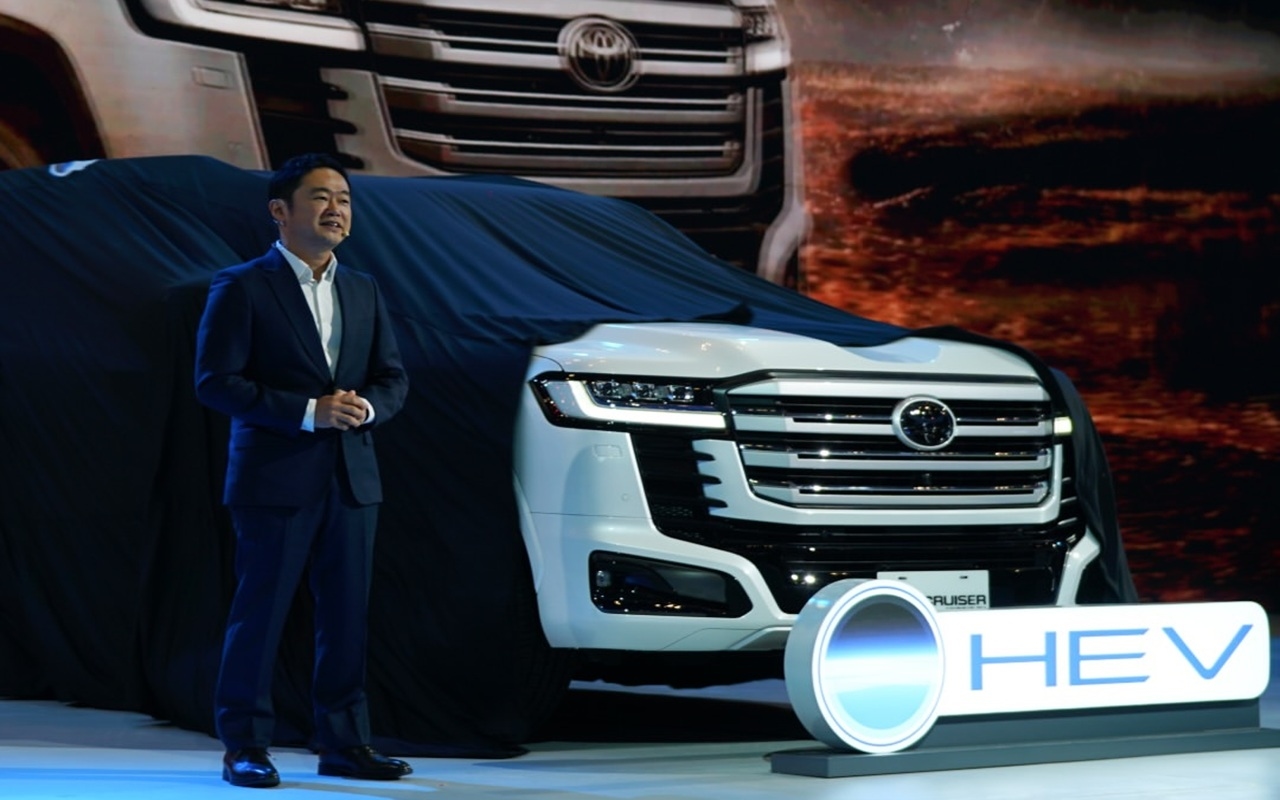 Toyota Luncurkan Land Cruiser Hybrid dan bZ4X Terbaru di GIIAS 2026, Segini Harganya, Penjualan Mobil Elektrifikasi Melonjak 2 Kali Lipat