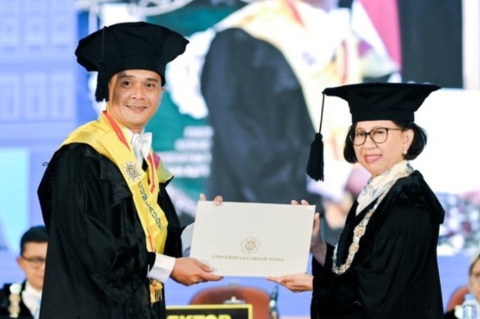 Tak Hanya Pintar, Doktor Terbaik UGM Ungkap Faktor yang Membuatnya Lulus Kurang dari 3 Tahun