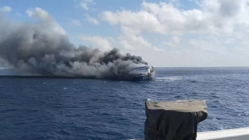 Bantah Berunding dengan AS, Iran Gandeng Oman Buka Jalur Pelayaran di Selat Hormuz