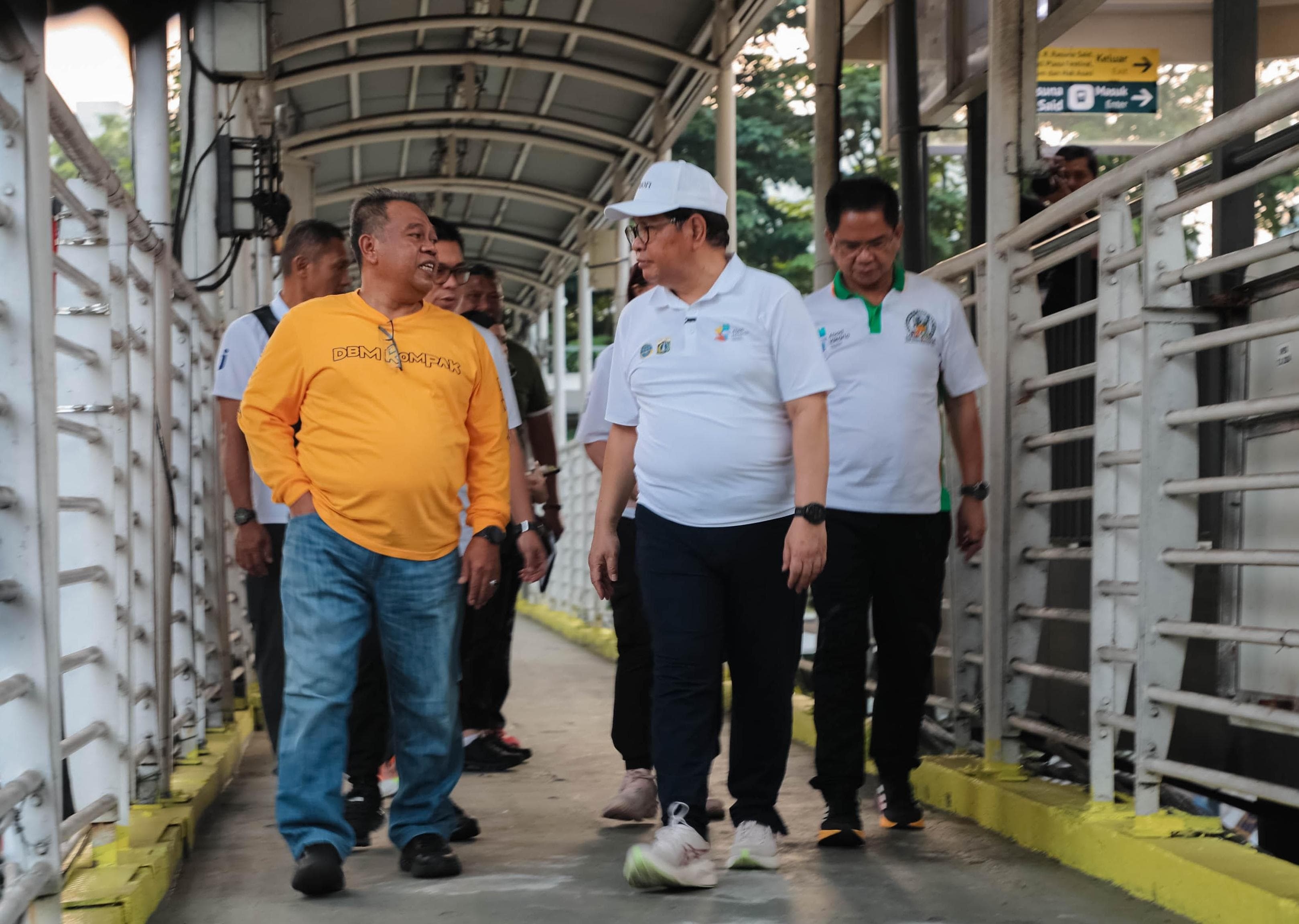 Akhir Dua JPO Berdempetan di Rasuna Said, Gubernur Pramono Bakal Bongkar yang Lama Karena Tak Ramah Disabilitas