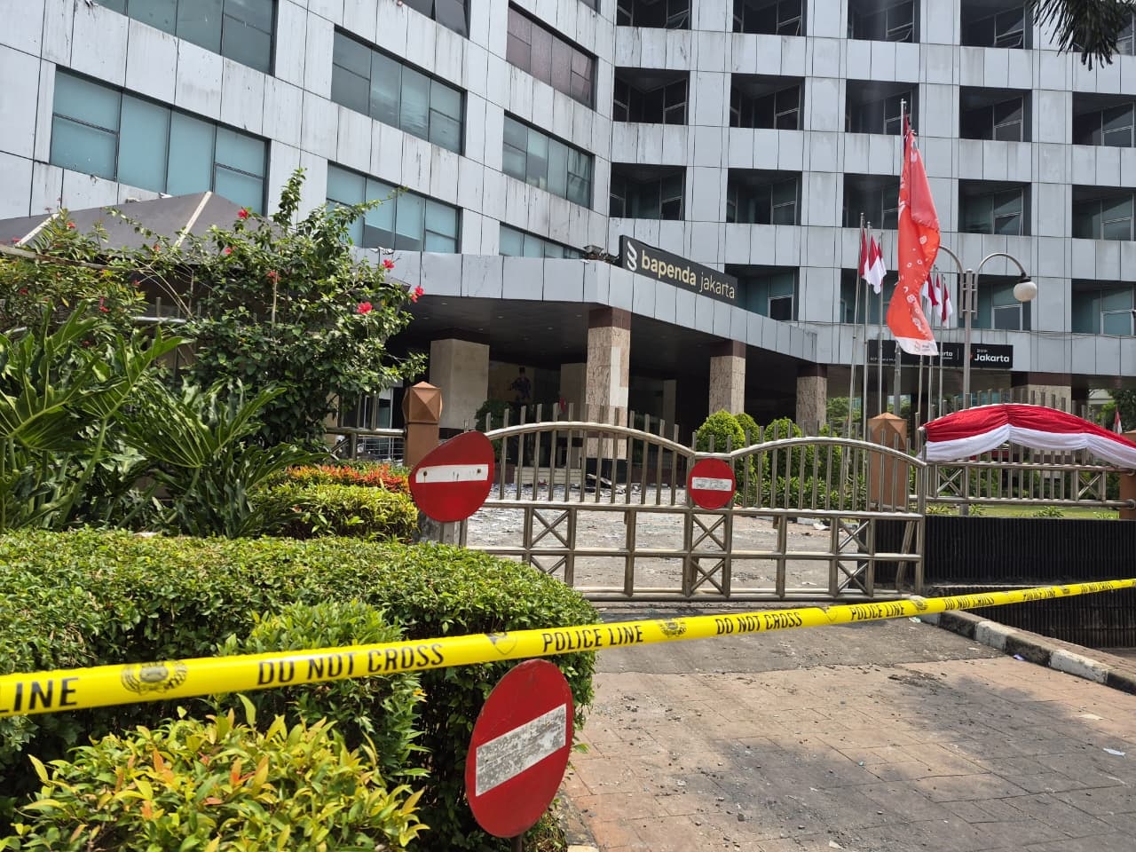 Cerita Warga Sekitar Saat Gedung Bapenda DKI Terbakar: Saya Tak Tahu, Untung Selamat