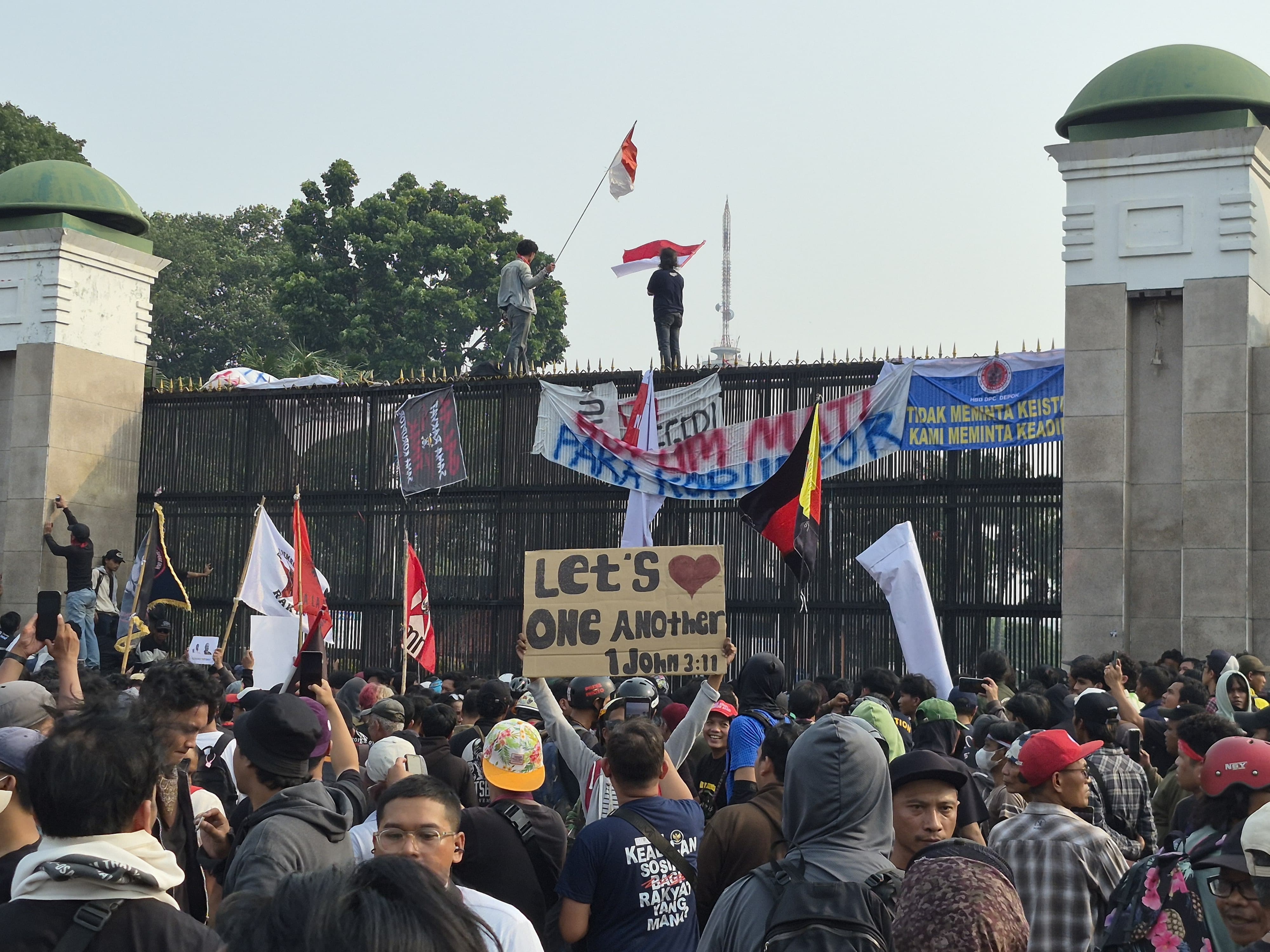Polda Metro Jaya Periksa 63 Orang Terkait Dugaan Aksi Kelompok Anarko di DPR