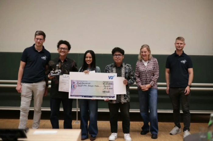 Mobil Berbasis Reaksi Kimia UGM Juara di Jerman, Tantangan Terbesarnya Justru Datang Saat Trial