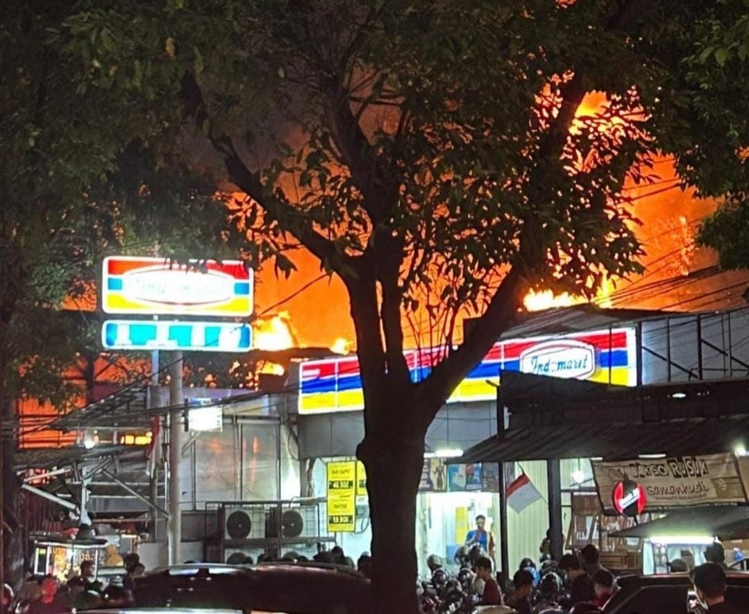 Rumah Makan Soto Seger Bu Sri Terbakar, Puluhan Motor Ikut Hangus