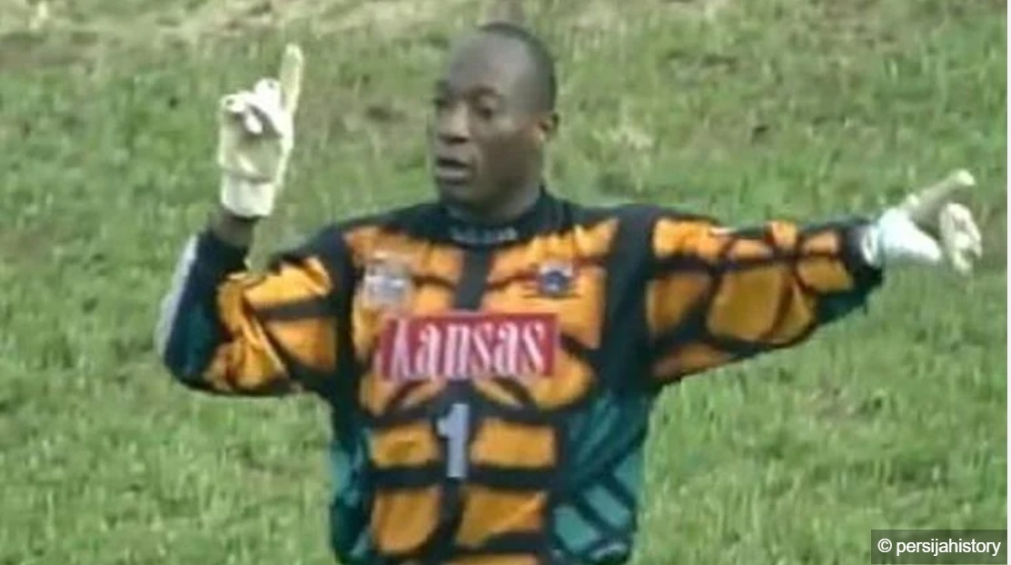 Mengenang 5 Kiper Legendaris Persija Jakarta, Dari Mbeng Jean Hingga Nol van Der Vin