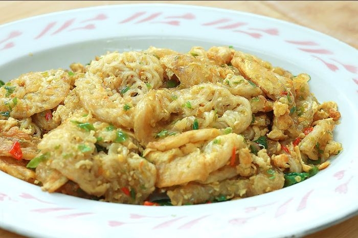 Siang-siang Enaknya Nyemil Seblak Goreng, Gak Usah Beli Bikin Aja di Rumah: Ini Resep Seblak ala Chef Devina