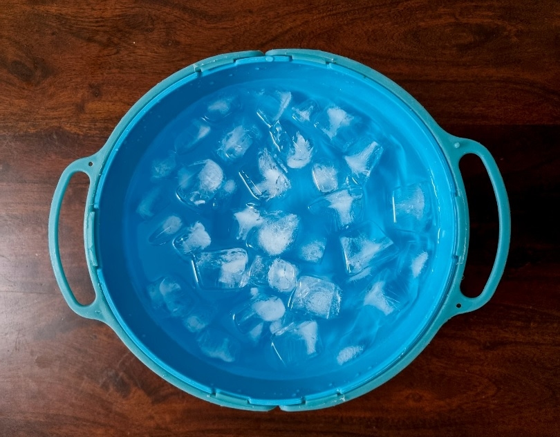 Apa Itu Perawatan Wajah dengan Air Es? Benarkah Mampu Tingkatkan Kualitas Kulit?