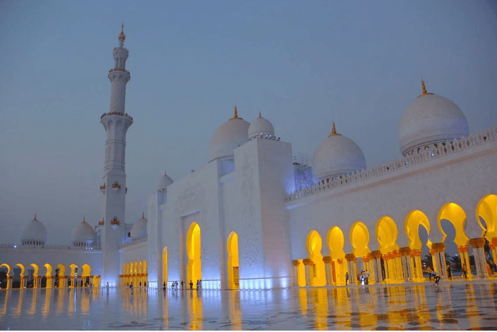 Contoh Teks Khutbah Jumat, 29 November 2024: Tema Cara Bersikap Terhadap Istri Untuk Mendapat Rahmat Allah