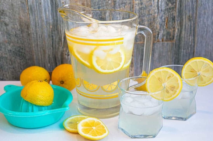 Awas! Inilah Efek Samping Air Lemon Jika Diminum Berlebihan