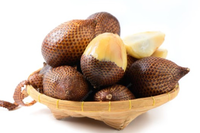 7 Alasan Kenapa Kamu Harus Makan Salak Mulai Hari Ini