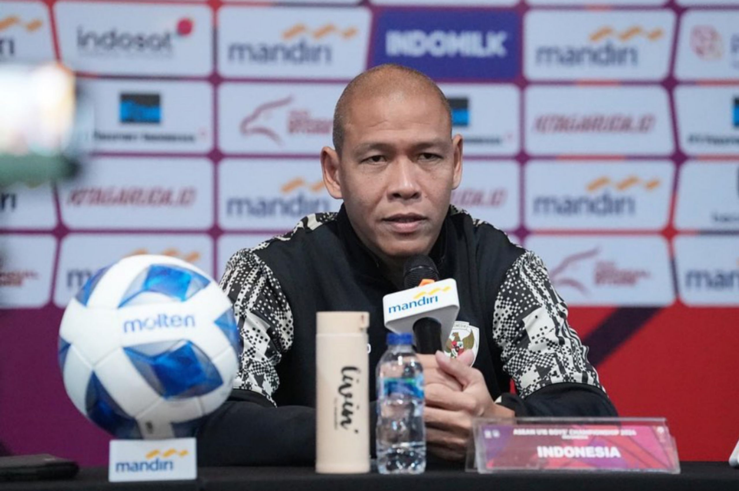 Sinergi Lokal dan Internasional, Nova Arianto Resmi Dampingi John Herdman di Skuad Garuda