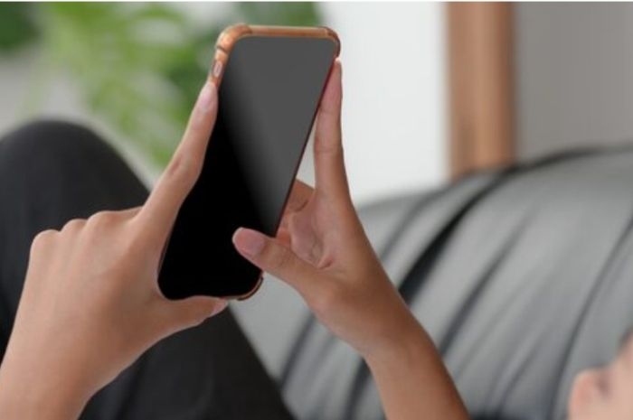 Curhat ke AI Lebih Nyaman? Ini Risiko Tersembunyi bagi Gen Z