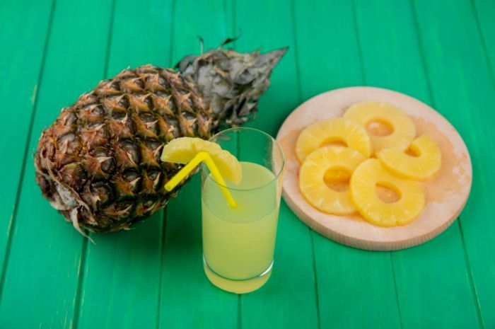 Air Hangat Rendaman Nanas, Minuman Sederhana dengan Manfaat Kesehatan Alami
