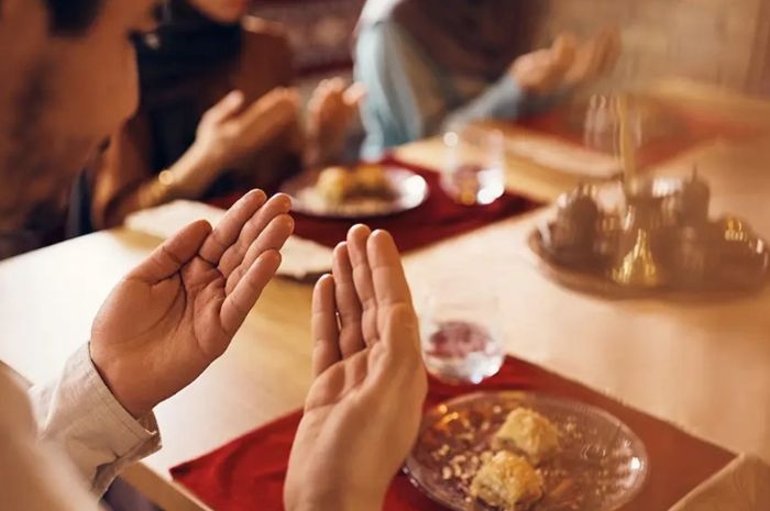 Puasa Tak Hanya Ibadah, Ini 7 Manfaat Puasa yang Didukung Penelitian Ilmiah