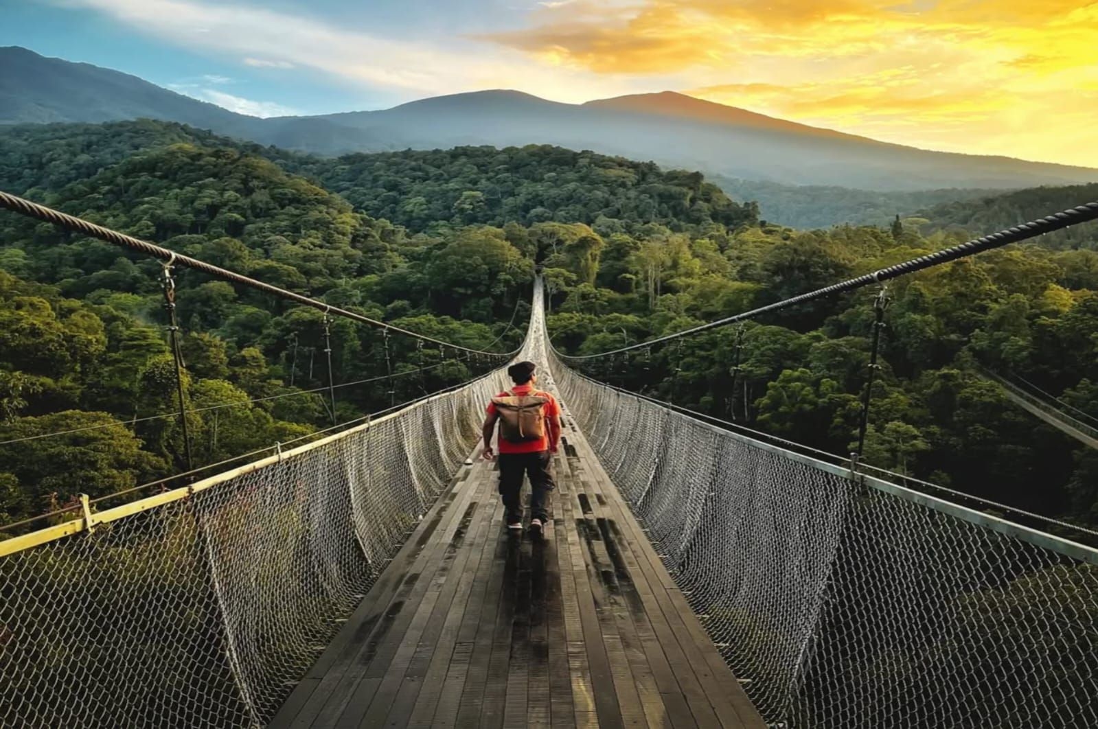 Menjajal Adrenalin di Situ Gunung Suspension Bridge Sukabumi, Terpanjang di Asia Tenggara