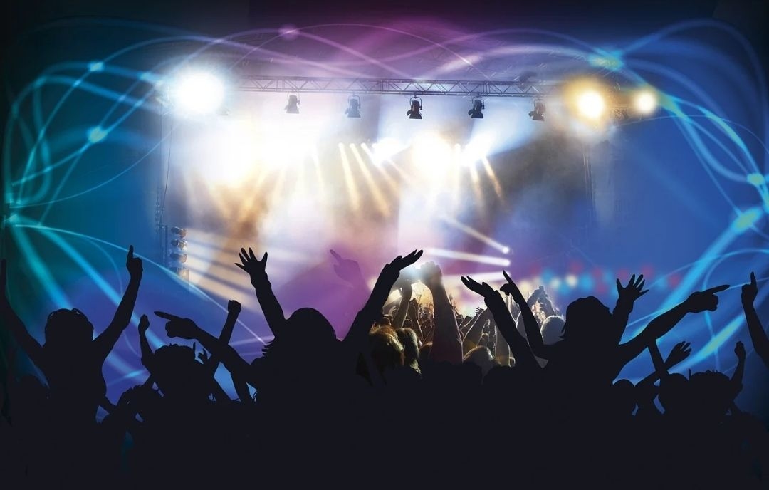 Wow, Jakarta Masuk Daftar Tur Global Josh Groban Gems World Tour 2026