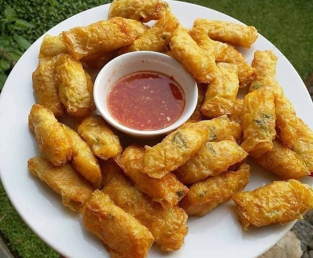 Camilan Weekend yang Nikmat untuk Keluarga, Berikut Resep Lumpia Udang Kulit Tahu Lengkah dengan Sambal Cuka