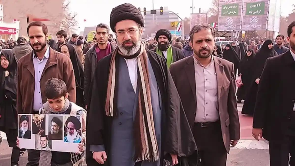 Ayatollah Mojtaba Khamenei Bersumpah Balas Dendam Kematian Ayahnya, Ini Daftar 13 Pemimpin Dunia Target Iran