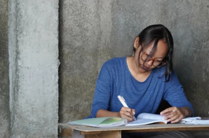 Tanpa Les Mahal, Anak Buruh Tani Ini Justru Lolos UGM dengan Skor SNBT Mengesankan