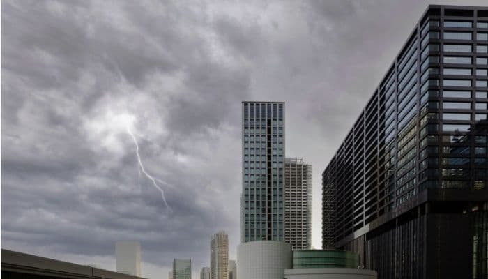 BMKG Prediksi Langit Jabodetabek Berawan Hingga Hujan Ringan Hari Ini