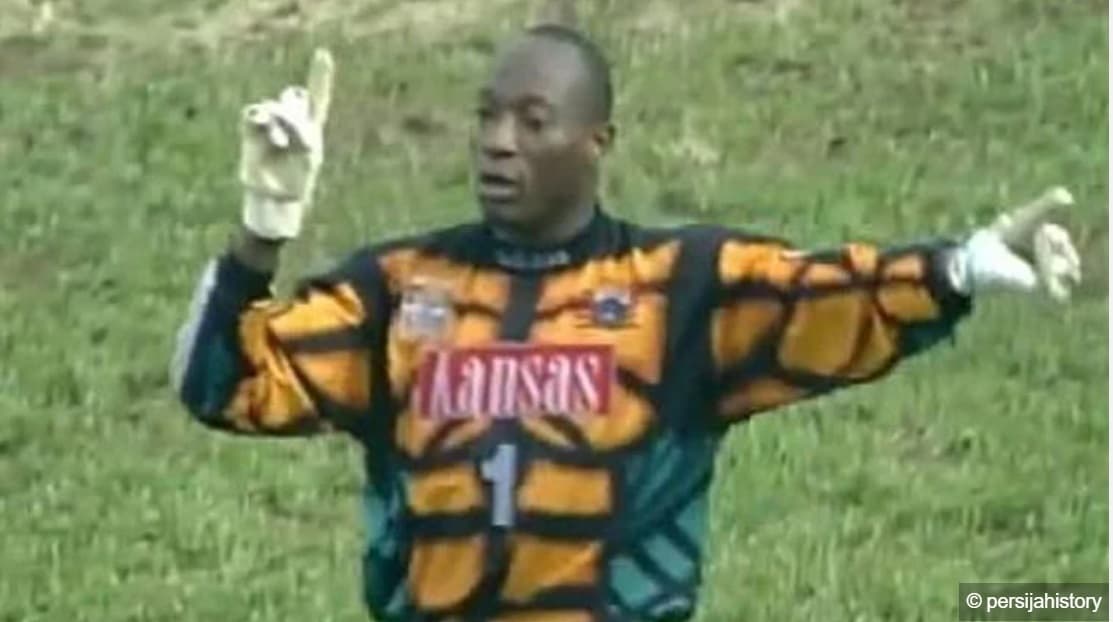 Mengenang 5 Kiper Legendaris Persija Jakarta, Dari Mbeng Jean Hingga Nol van Der Vin