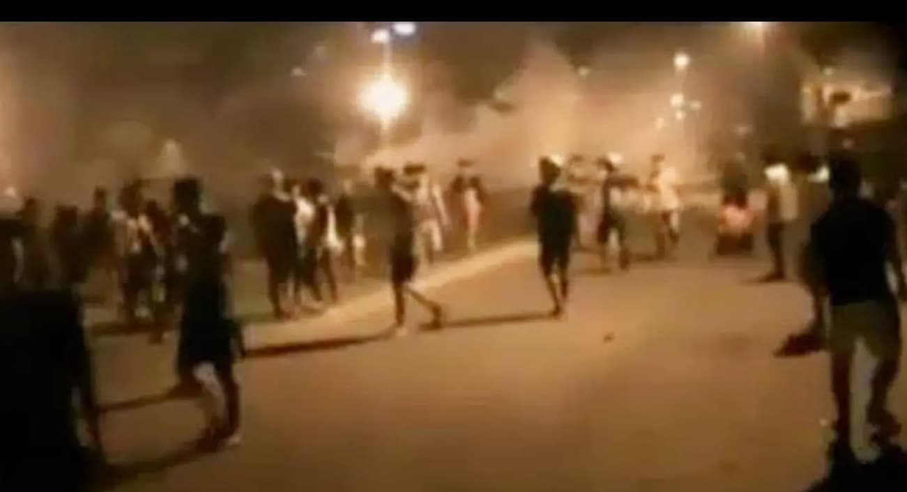 Viral Sekelompok Siswa SD Negeri di Depok Tawuran Bawa Sajam, Netizen: Kang Dedi, Bawa Tuh Bocil-bocil Nakal ke Barak Tentara!