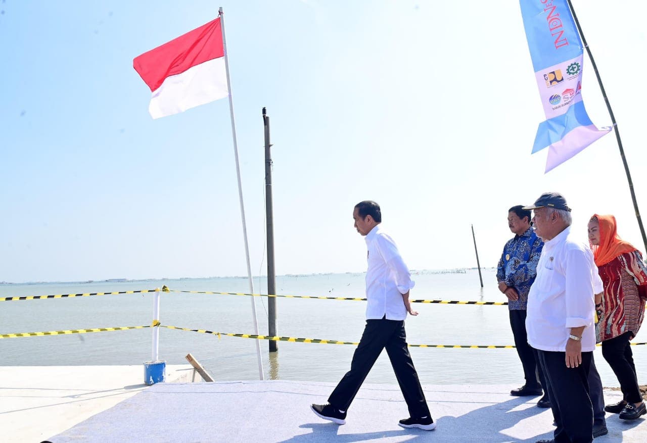 Proyek Tanggul Rob Kawasan Tambak Lorok Habiskan Anggaran Rp 386 Miliar, Presiden Jokowi: Bisa Tahan Air 30 Tahun
