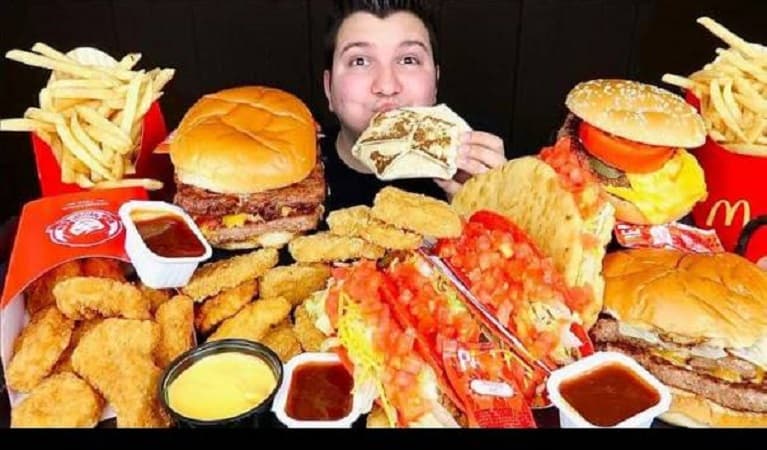 Fenomena Mukbang! Ini 5 Dampak Negatif dari Makan Besar, Bisa Sampai Hilangkan Nyawa