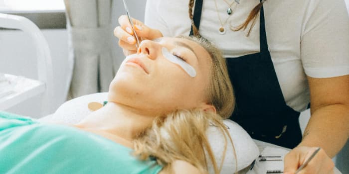 Lingkar Mata Menghitam? Kenali Penyebab dan Cara Mengatasinya Dengan Tepat