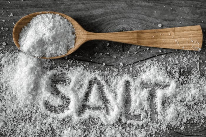 Terlalu Banyak Makan Asin? Kenali 9 Gejala Tubuh Kamu Sudah Kelebihan Garam Berikut ini