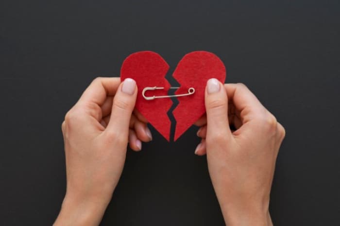 Alasan Psikologis di Balik Sulitnya Move On dari Mantan yang Perlu Kamu Ketahui