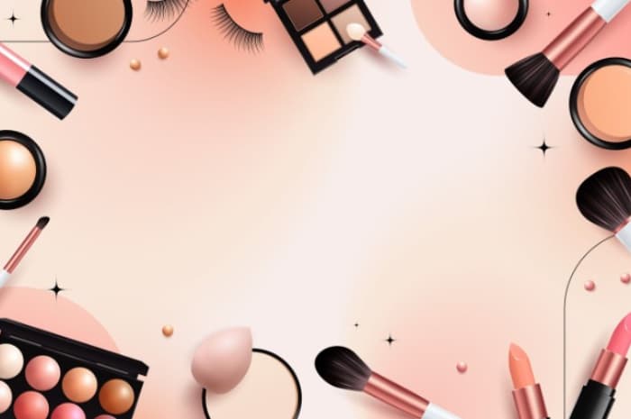 Makeup Sehari-hari Bisa Bahayakan Kesehatanmu, Ini Faktanya