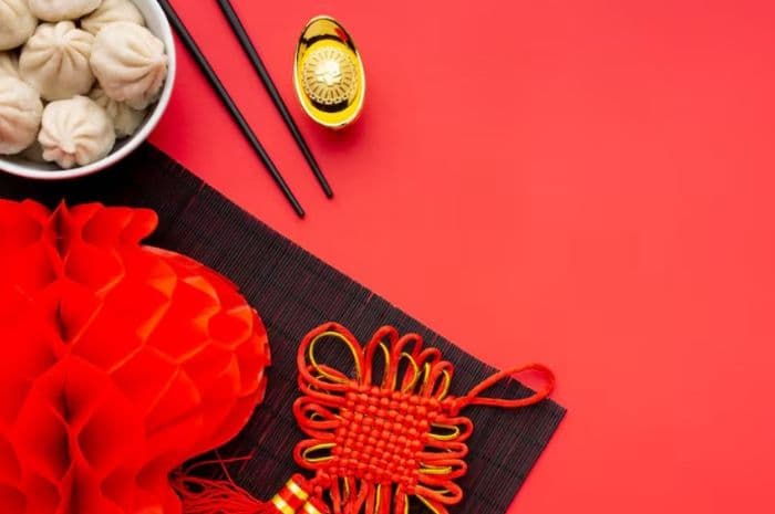 Rahasia Warna Merah Imlek, Ternyata untuk Mengusir Monster Ganas
