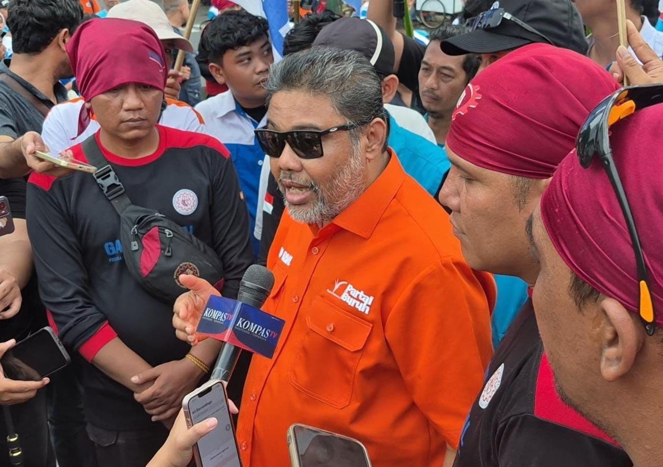 Tolak UMP DKI dan UMSK Jawa Barat, Ribuan Buruh Bakal Demo Lagi di Istana Negara atau DPR pada 8 Januari