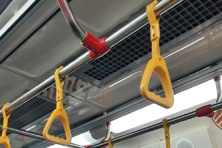 Viral Pria Masuk Kolong Peron Stasiun Kebayoran Diduga Lecehkan Penumpang Wanita