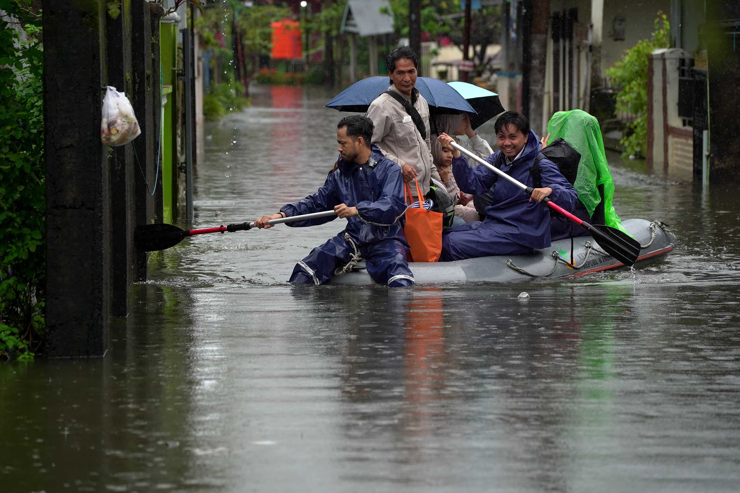 Golkar Minta Pemprov DKI Benahi AMDAL dan Tata Ruang untuk Atasi Banjir