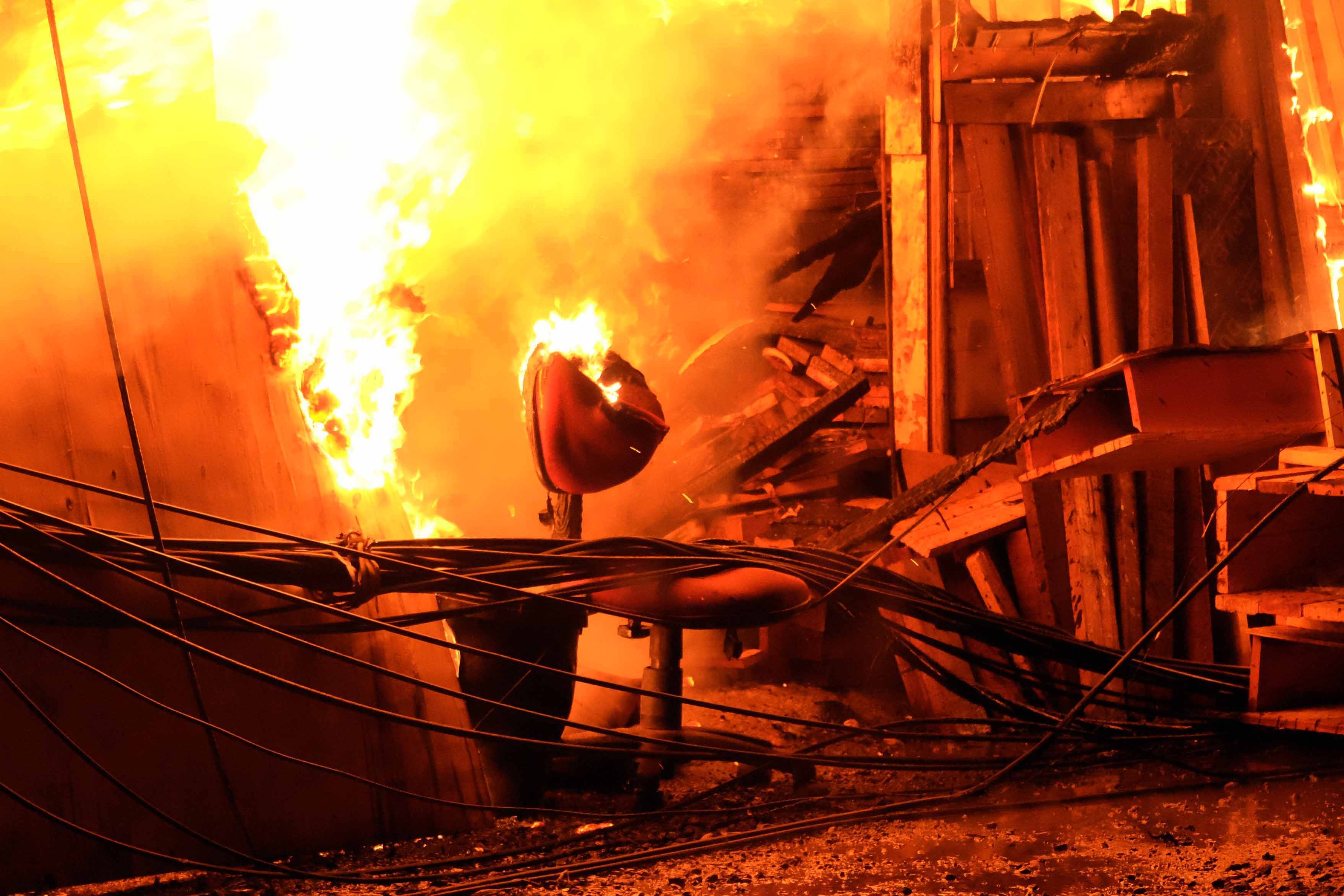Mencekam! Satu Keluarga Tewas Terjebak dalam Kebakaran Maut di Tanjung Duren