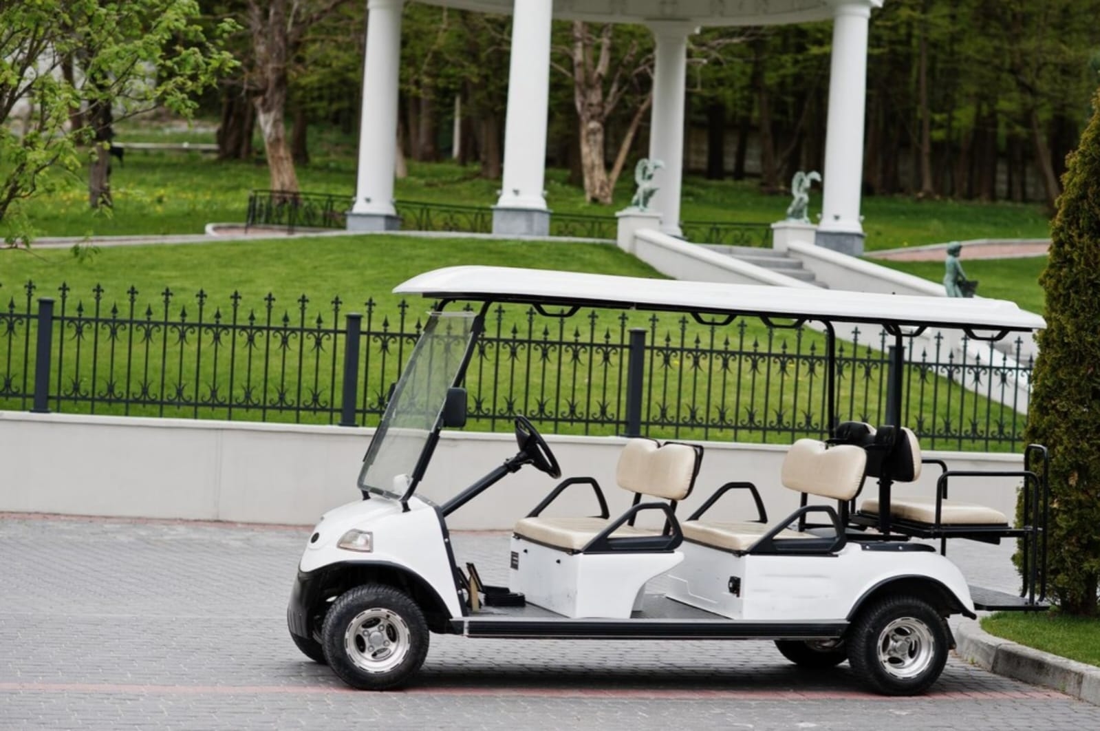 Buggy Car untuk Lansia, Cara Hangat Masjid Sunan Kalijaga Sambut Ramadhan