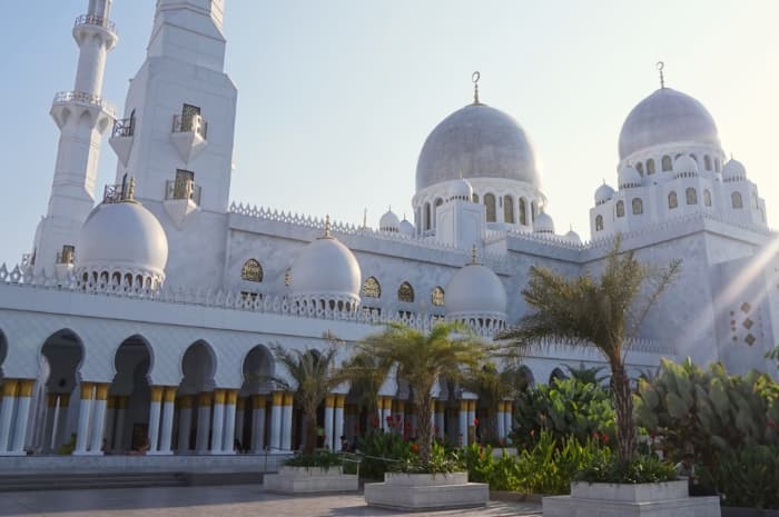 Rekomendasi 5 Masjid di Solo untuk Itikaf Ramadan