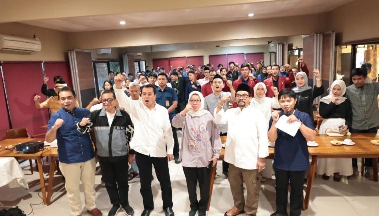 Buka Puasa Bersama Aktivis Mahasiswa, Bupati Tangerang Paparkan Capaian Pembangunan Satu Tahun Maesyal-Intan