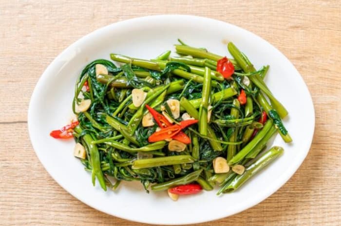 Rahasia Tumis Kangkung Tetap Hijau dan Segar, Ternyata Ada Triknya Saat Memasak