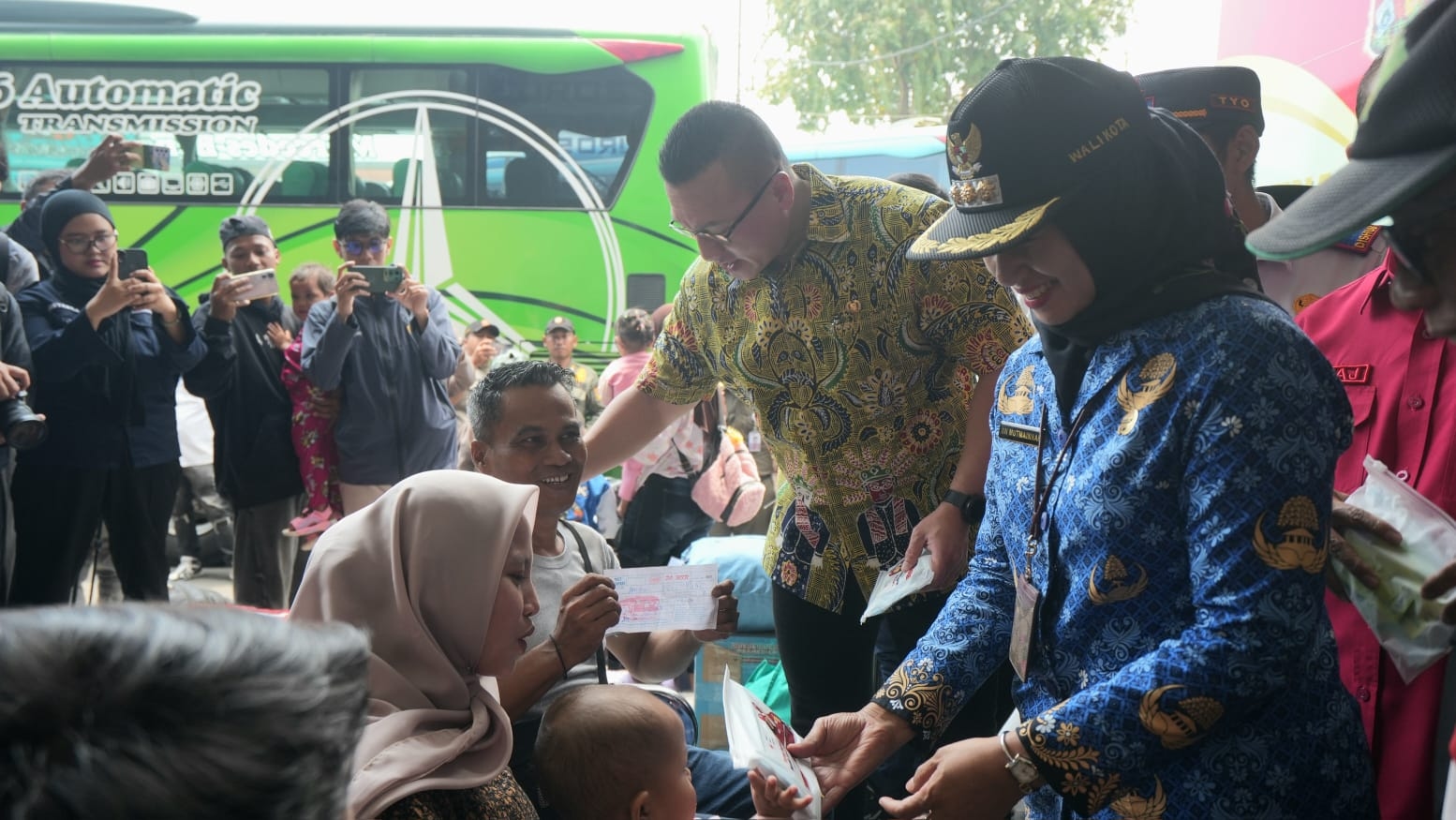 Anggota DPRD DKI Hardiyanto Kenneth Sidak Terminal Kalideres, Pastikan Masyarakat Mudik dengan Nyaman