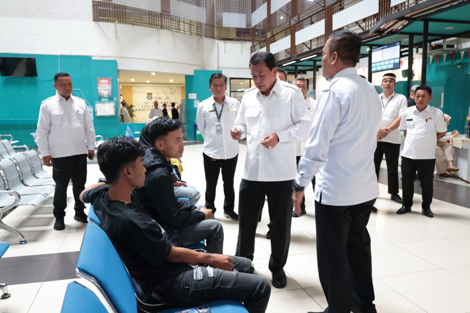 Tinjau OPD Pasca Libur Lebaran 2026, Bupati Tangerang Pastikan Pelayanan Adminduk Tetap Optimal